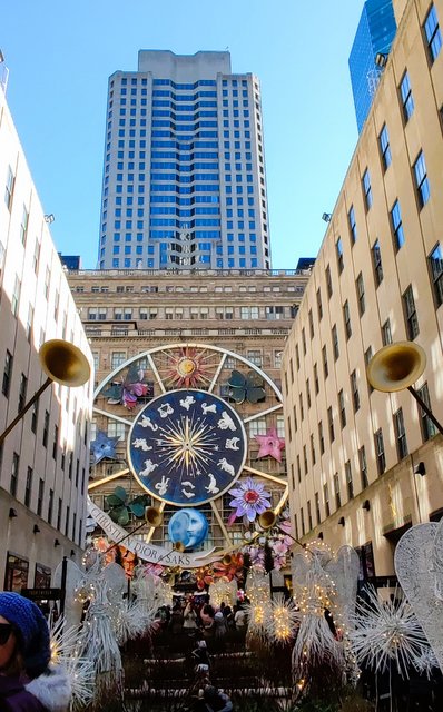 Nueva York y Cataratas del Niágara 2023 - Blogs de America Norte - Rockefeller, Top of the Rock, desfile y sorpresa en Times Square (25)