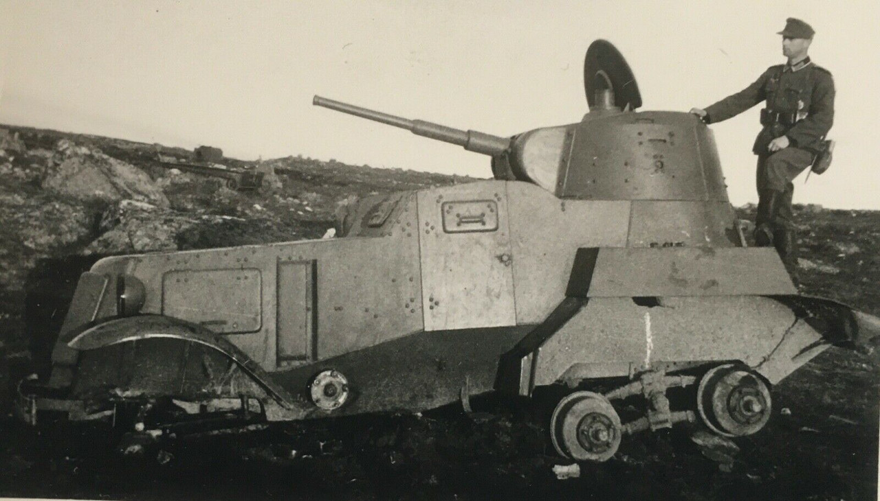 Gebirgsjäger - ABGESCHOSSENER SPÄHPANZER 1