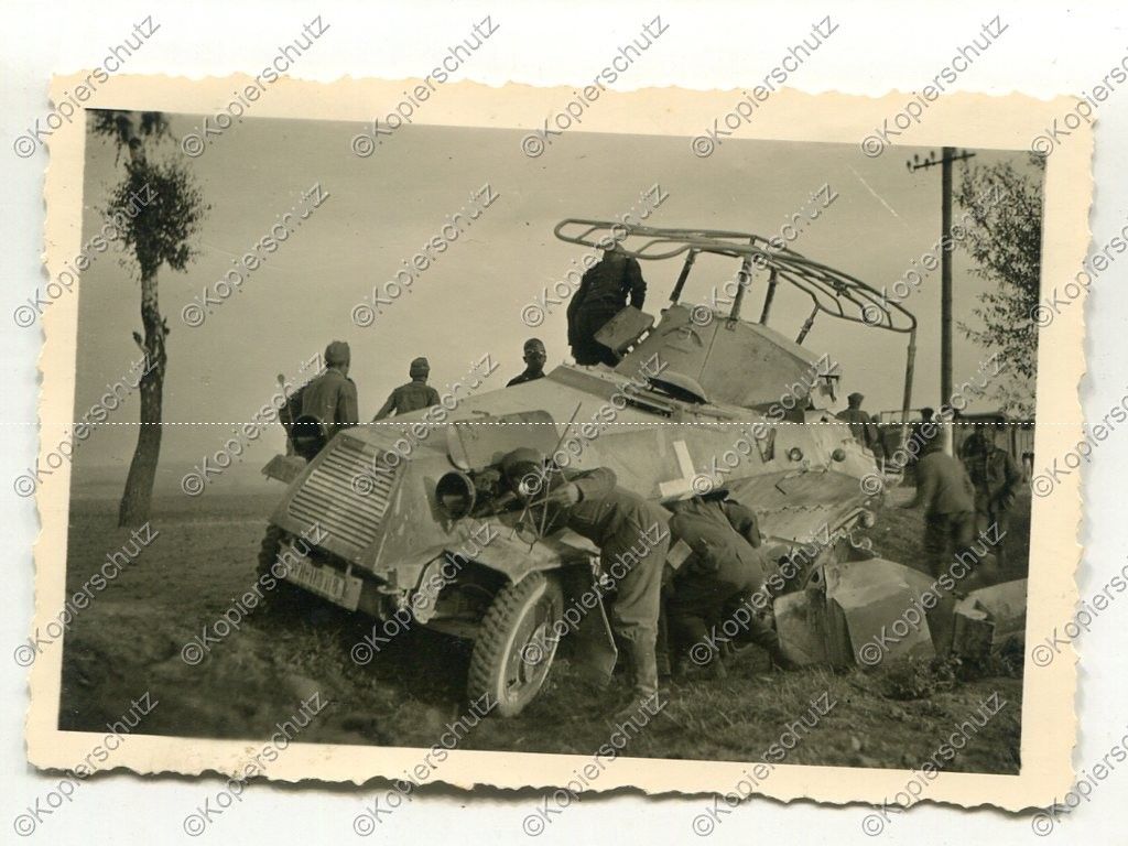 Foto, Wehrmacht, schwerer Panzerspähwagen Funk, 