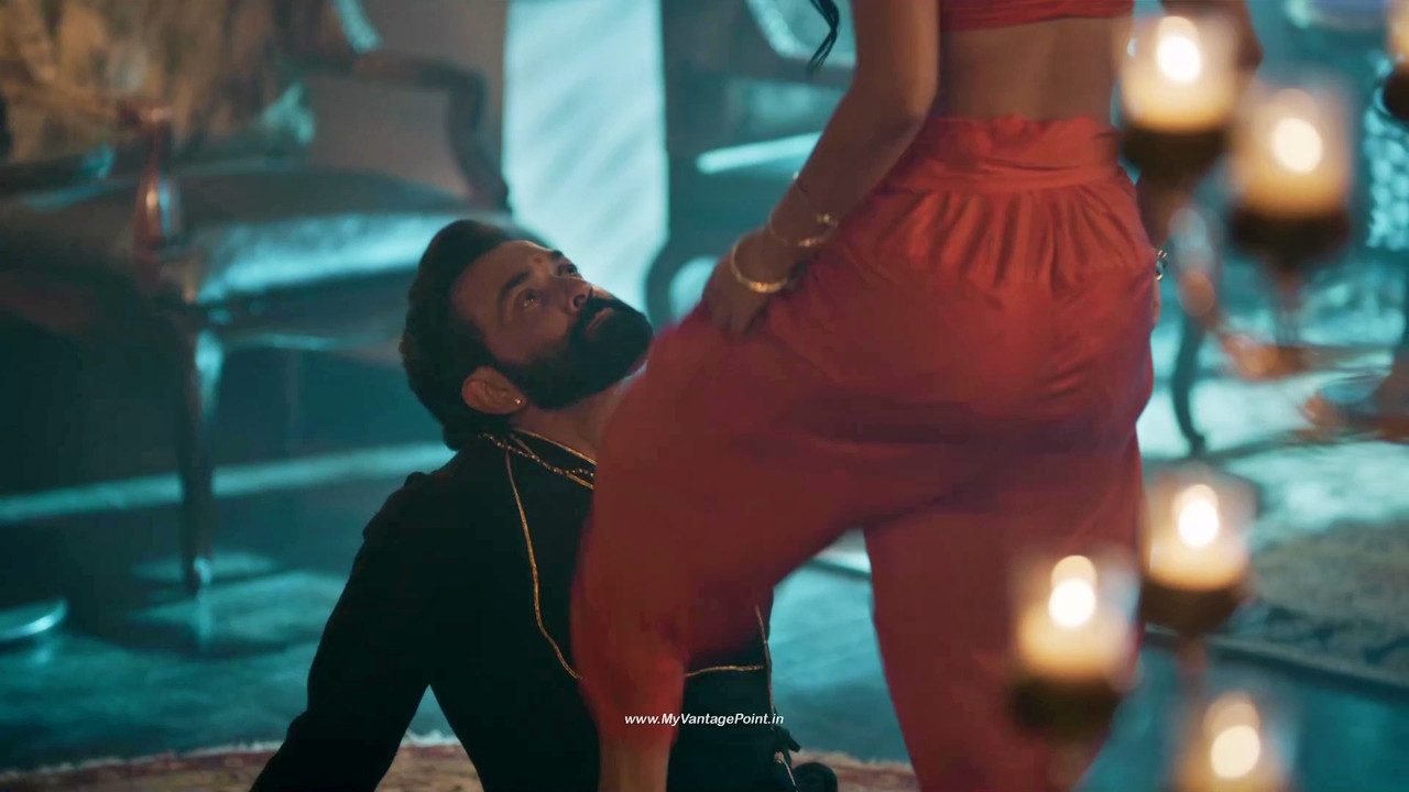 155Esha Gupta Hot in Aashram Web Series