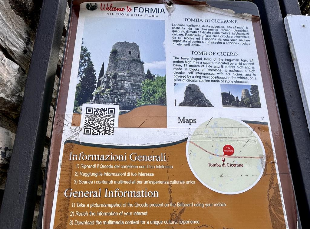 Жаркий сентябрь на побережье Тирренского моря.