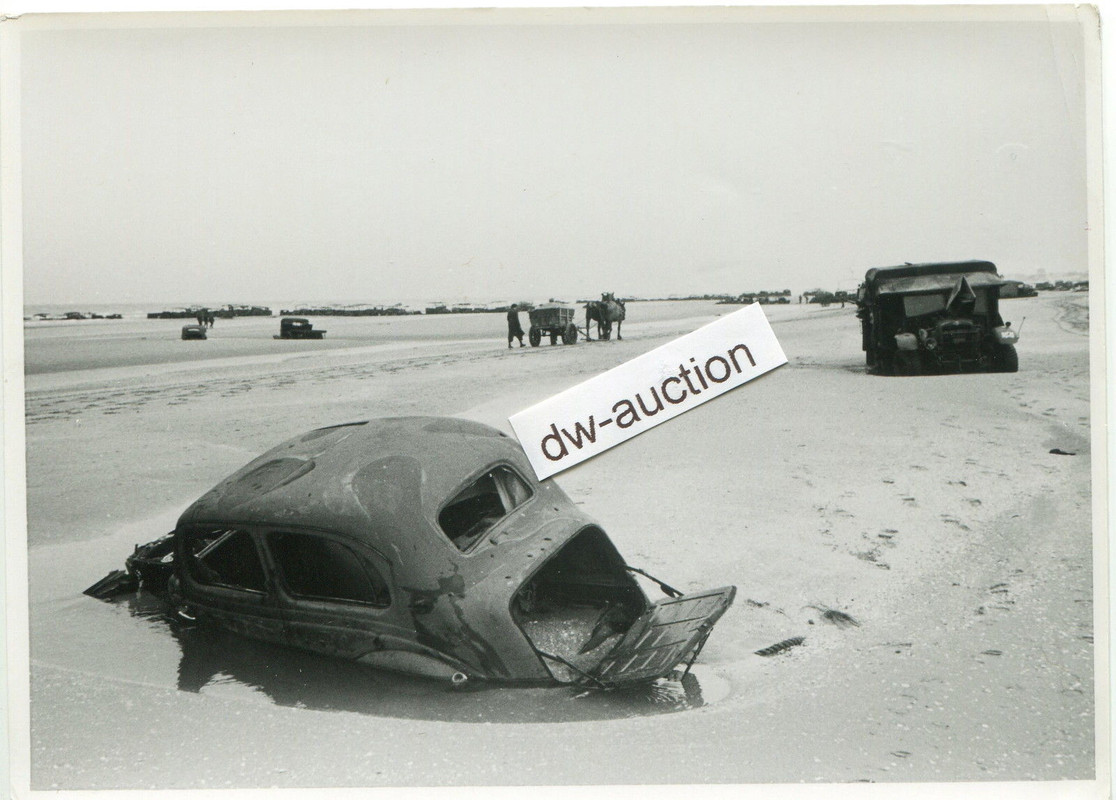 Dunkerque Dünkirchen , englische Fahrzeuge am St