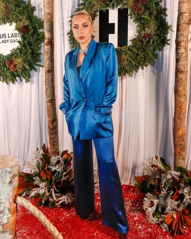 12-7-23-HAUS-LABS-Holiday-Party-in-LA-00