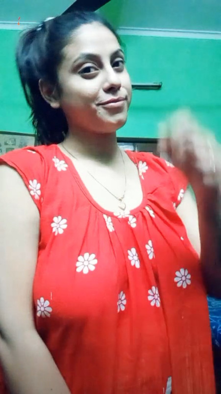 bengali aunty huge tits and nip poke.mp4_snapshot_00.00.310
