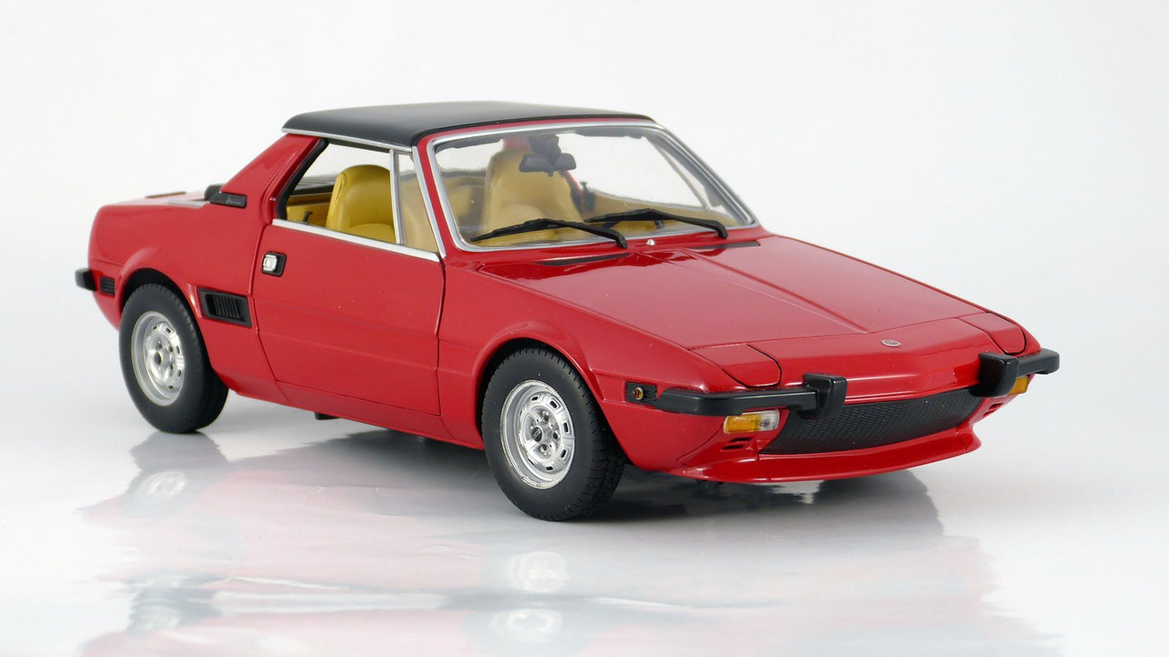 1:18 Minichamps Fiat X1/9 1974 | DiecastXchange Forum