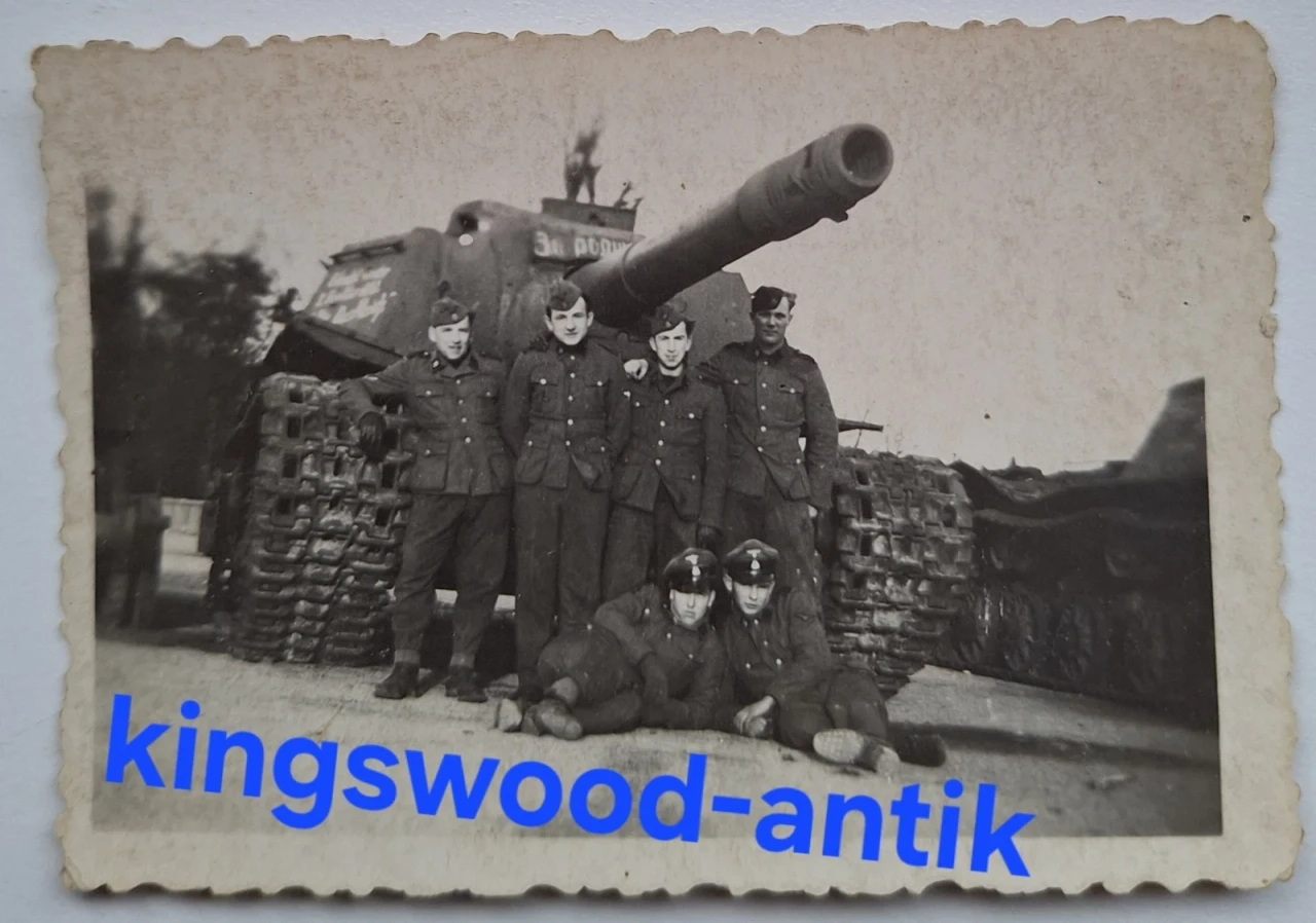 Orig Foto Panzer Russich Sturmgeschütz Beute Deutsche Sonder Soldten Wikinger