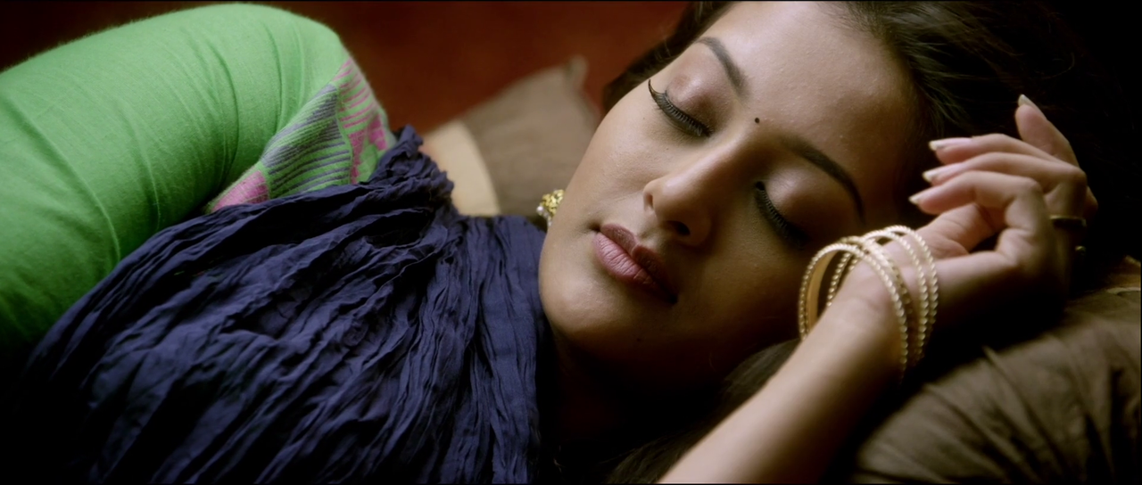 vlcsnap-2025-04-22-23h43m42s191