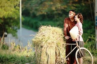 sang - DÒNG TRUYỆN THƠ VUI VỀ ĐỜI SỐNG, TÌNH CẢM & MƯU SINH...Của Nguyễn Thành Sáng&Tam Muội - Page 3 20141228-xem-bo-anh-cuoi-dam-chat-bac-bo-cua-cap-doi-9x-ha-thanh