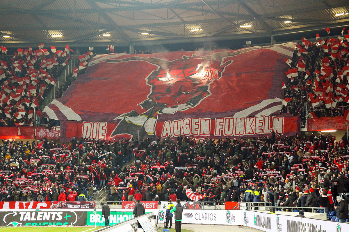 hannover-96-1-fc-kaiserslautern-2-bundesliga-2022-2023-5