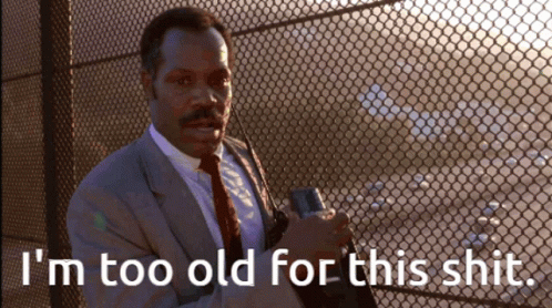 https://i.postimg.cc/kGJskVJ5/lethal-weapon-danny-glover.gif