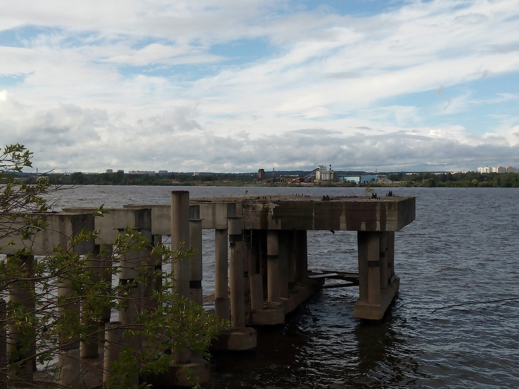 Пирс у ЖД моста 04.08.15 01