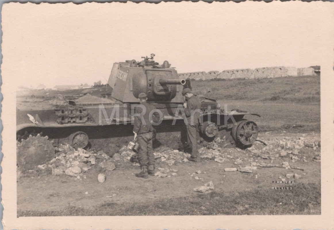 Foto, Wk2, zerstörter Panzer der Russen