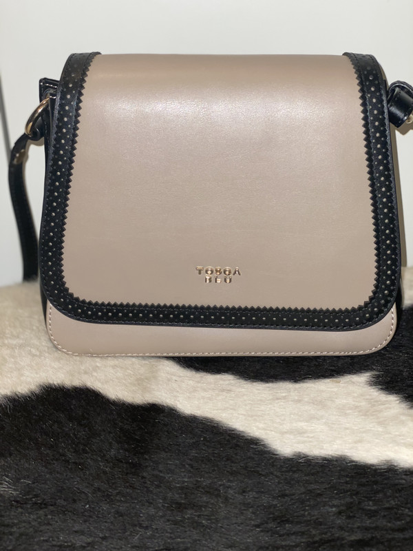 A40027A0-BCAE-41C4-88A8-8447D54653D9