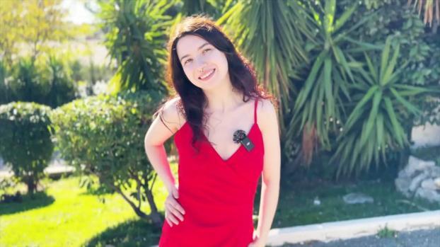 JacquieEtMichelTV – Ayori – A trio that was a natural fit!