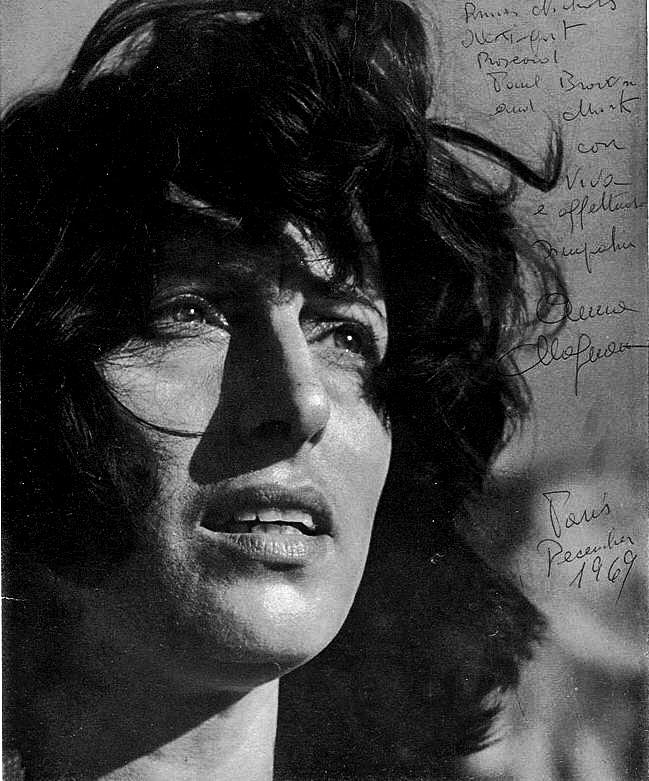 "Tutto su Anna": la biografia della Magnani a 50 anni dalla scomparsa "Tutto su Anna": la biografia della Magnani a 50 anni dalla scomparsa