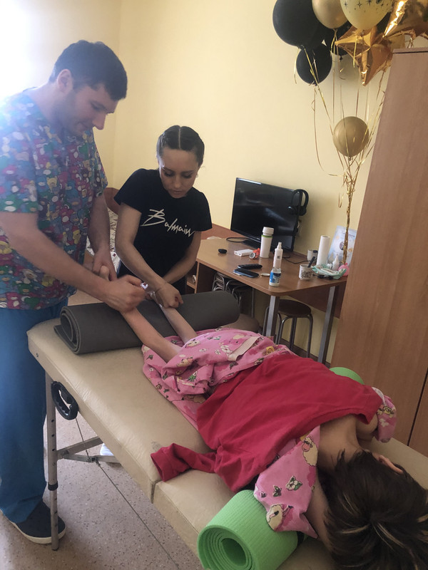 FFED1CF3-1561-406F-ABC6-8D4E0C3CA1A6