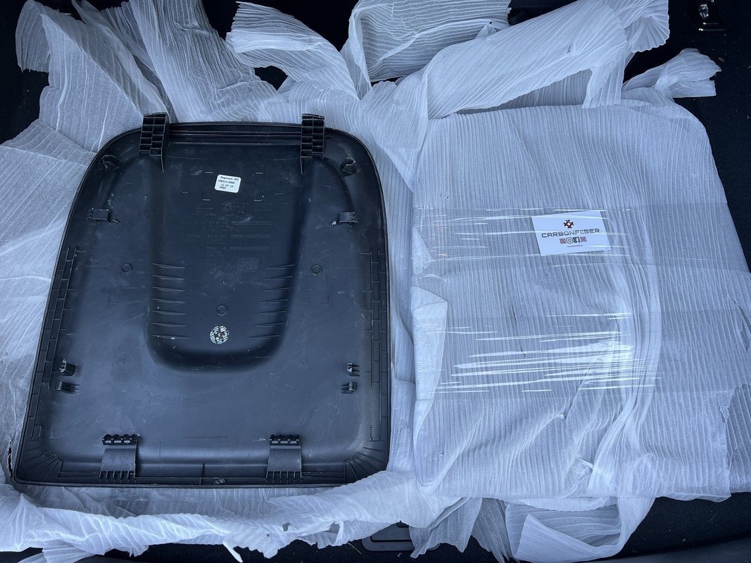 CarbonFieber_Seatback_02