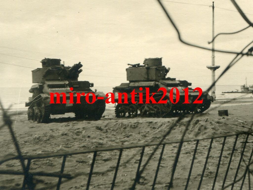 Foto, Wehrmacht, zerstörte Panzer am Strand von 