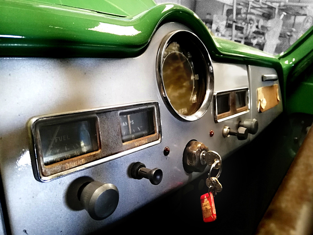 AUSTIN_A40_EA2305-13
