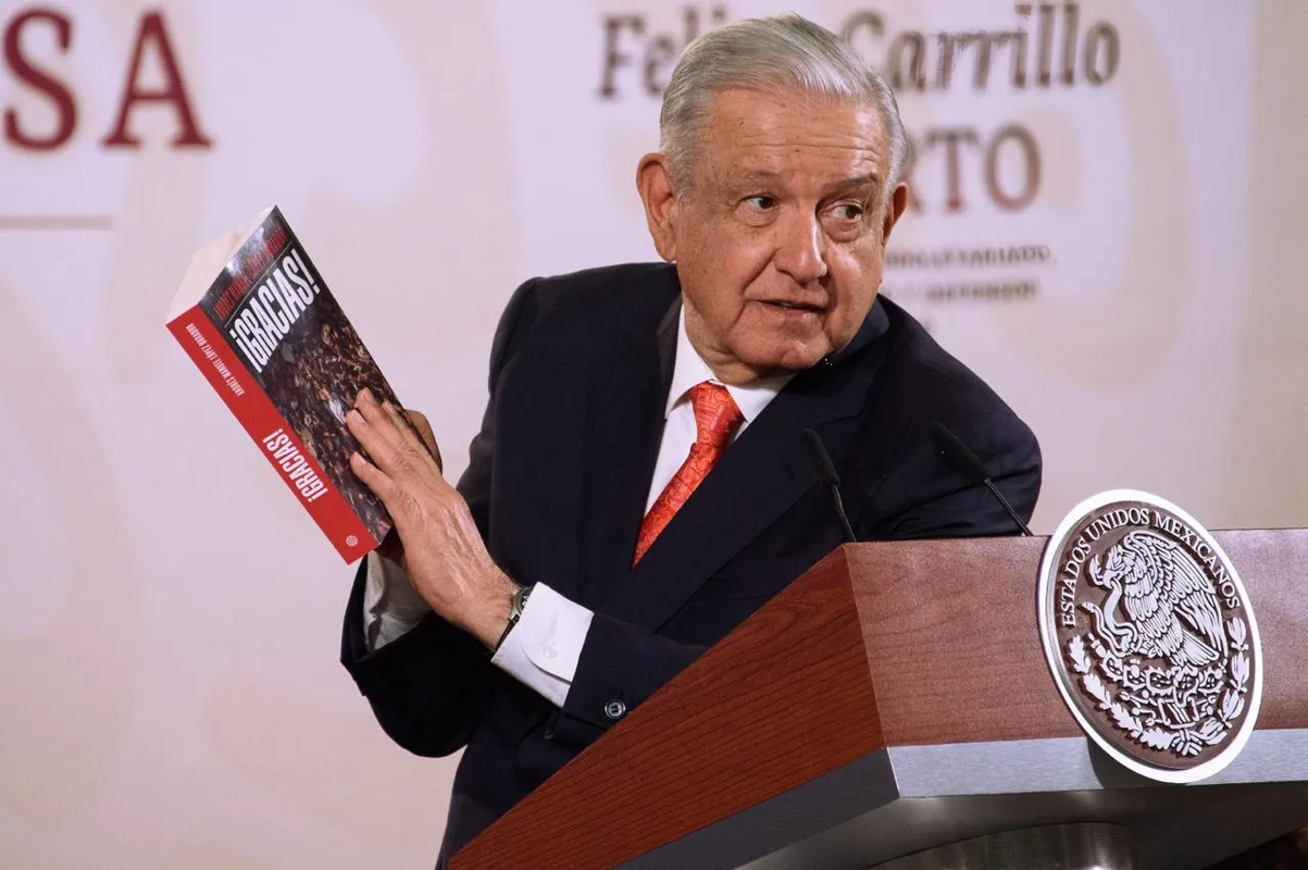 “A mi me tocó encabezar esta lucha”, así empieza AMLO su nuevo libro ¡Gracias!