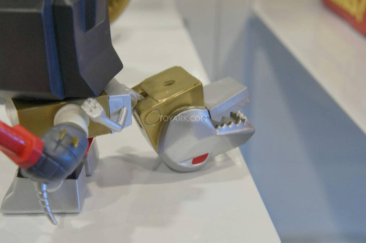 Toy-Fair-2014-Loyal-Subjects-Transformers-031_13