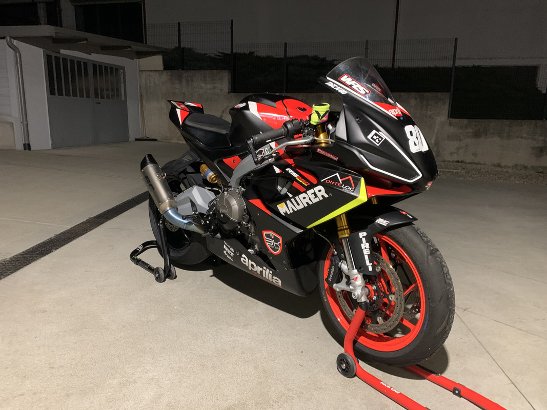 697D783B-FD3A-44C2-B507-8293DE7E561F