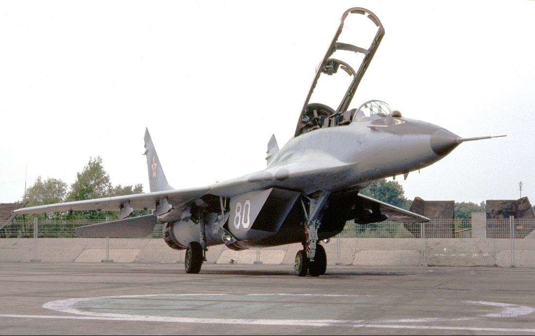 773. IAP, MiG-29UB, 80 white_50903001052   _26.07.92