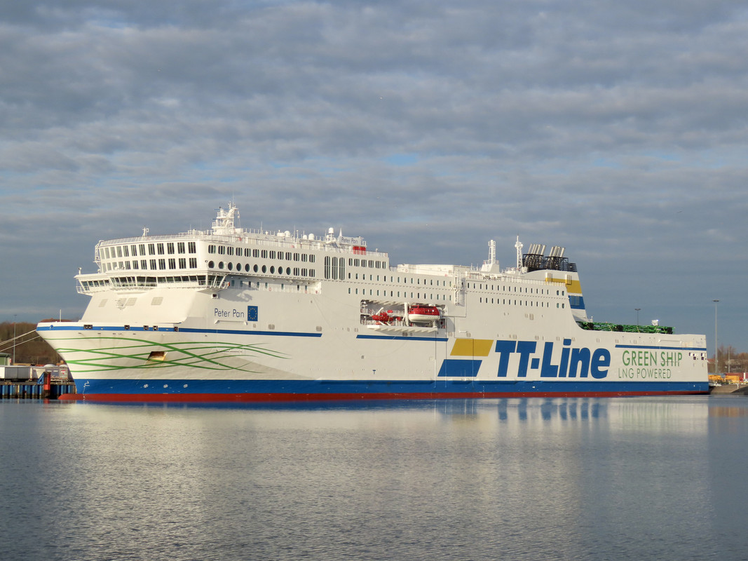 C4E42BAC-A77C-49B2-B16D-05DE703B9442