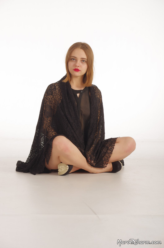 MarvelCharm_Nicolette-Black-Lace-075