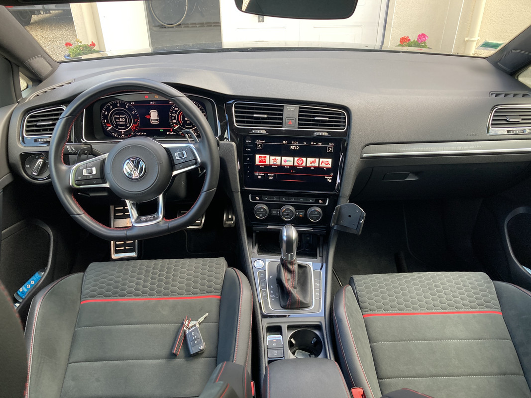 3A1E5C56-7607-481C-98AF-AB0BC223381C