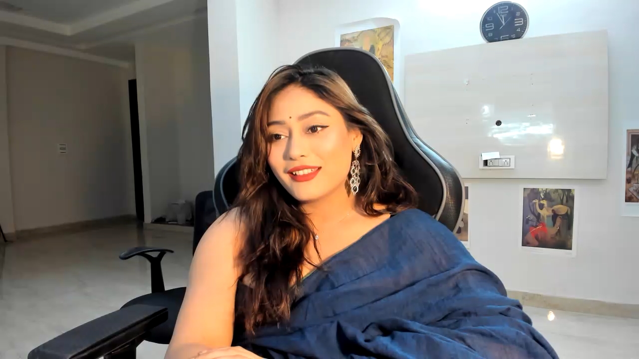 GoddessAnna Webcam Show.mp4_snapshot_00.46.034