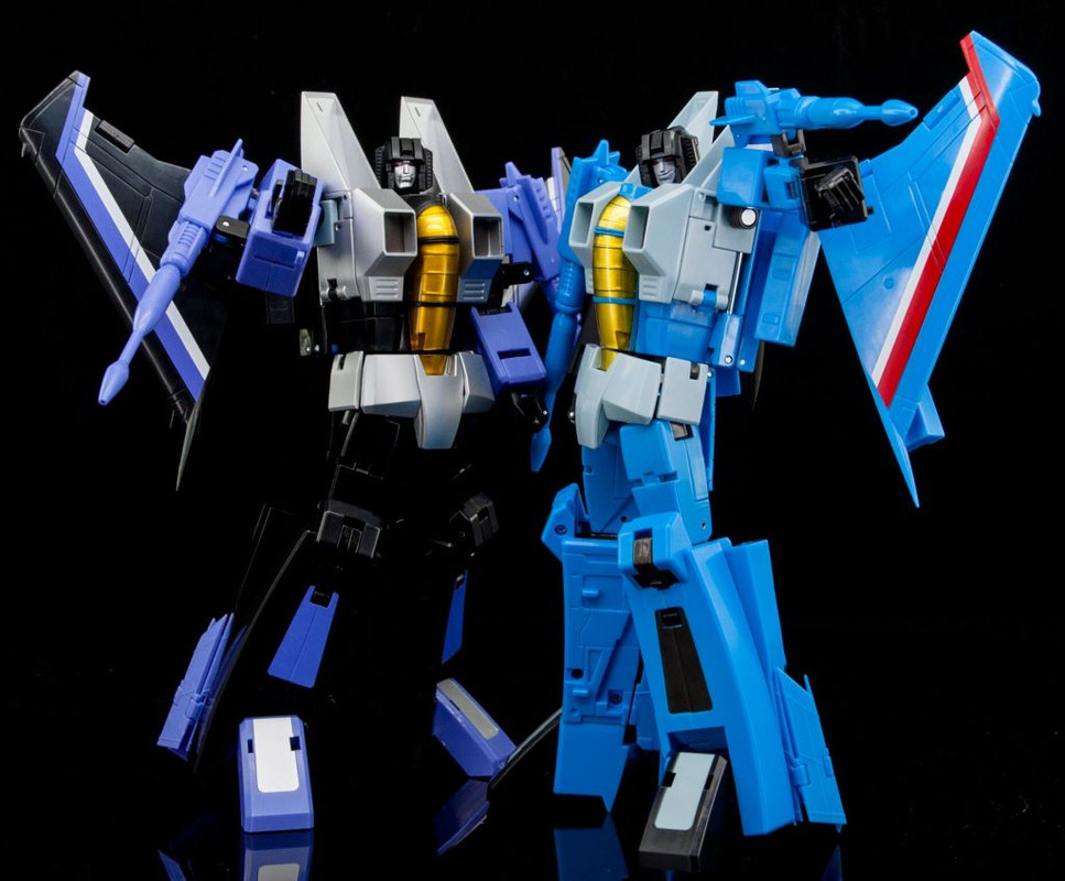 15-Maketoys-MTRM-12-Lightning-And-MTRM-13-Skycrow