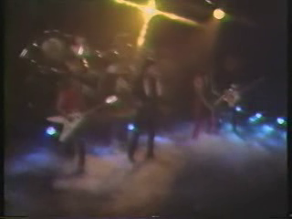 https://i.postimg.cc/kGZNhXmC/vlcsnap-Trauma-Live-1982-With-Cliff-Burton-2.png