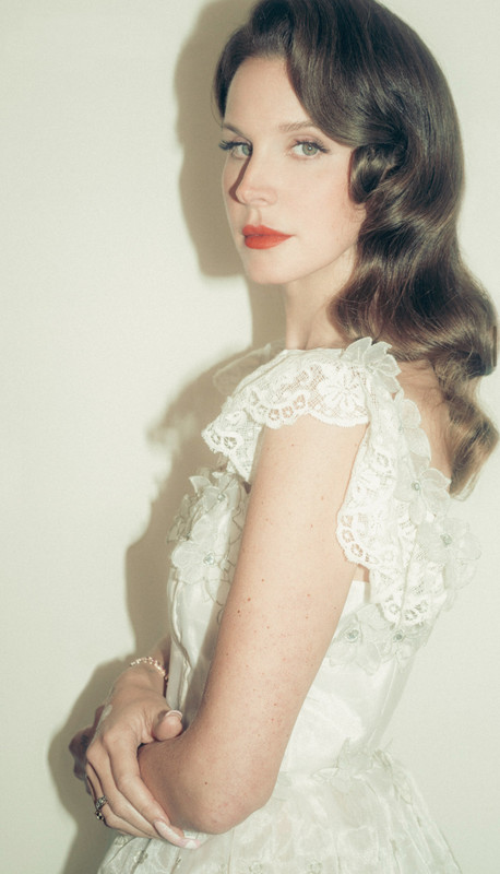 Lana-Del-Rey-04-2025.jpg