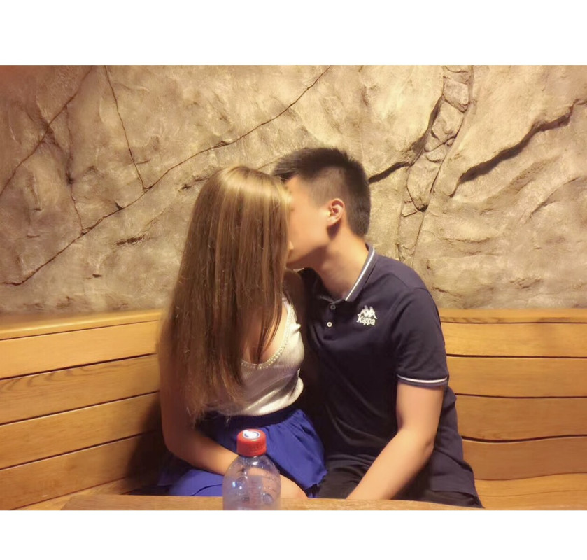 06CC7809-CDBA-4581-9327-857634E7D0F1