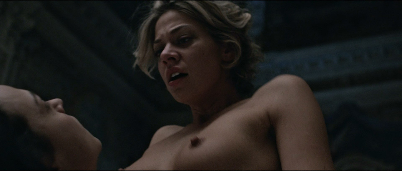Analeigh-Tipton-043