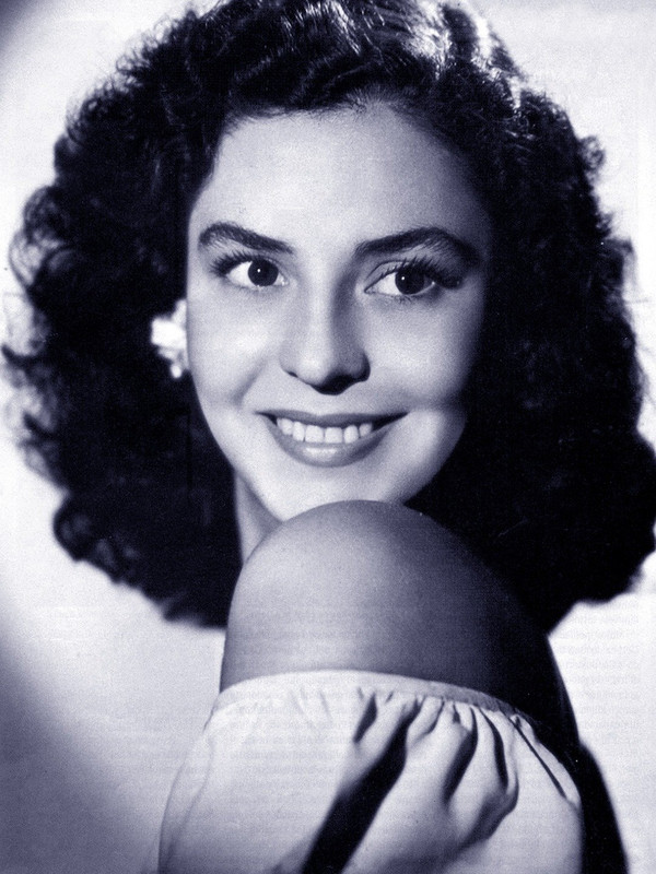 Así lucía Silvia Derbez cuando fue reina de belleza en Miss México 1952
