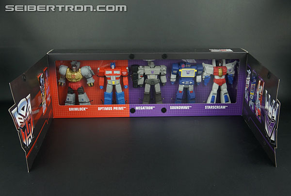 r_titan-megatron-023