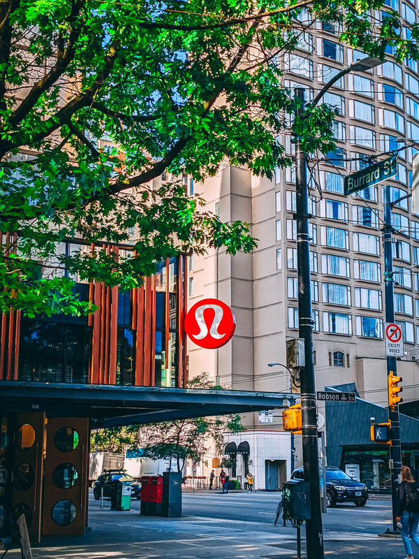 Lululemon storefront.