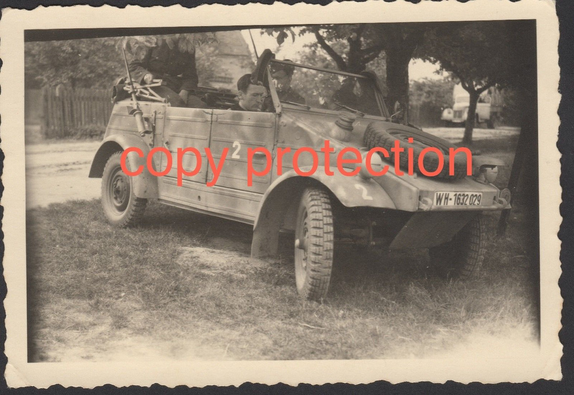 Orig. Foto VW 82 Kübelwagen mit FUNKgerät 1944 WH1632029 camo Ta
