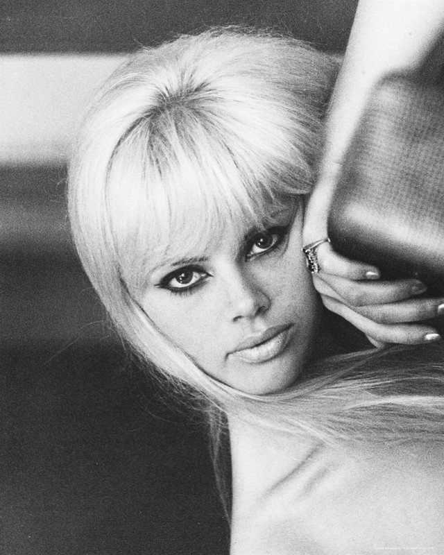 Britt_Ekland_mc26
