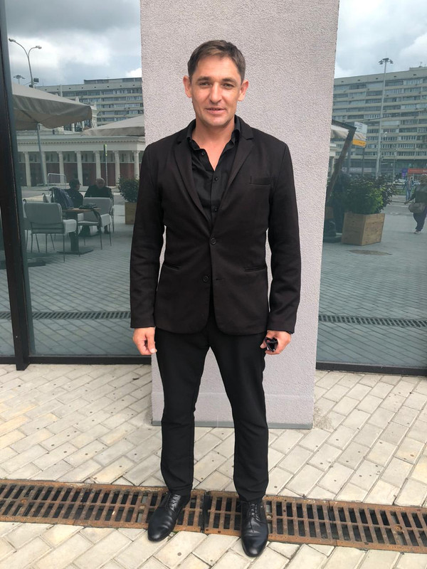 EE3C6C64-43F1-43F8-A46F-9B6F2D2CD5C1