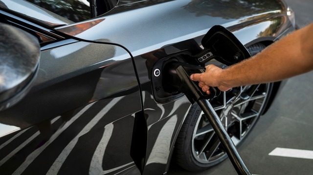 Extend, Charging, and Effectiveness of the Audi RS e-tron GT