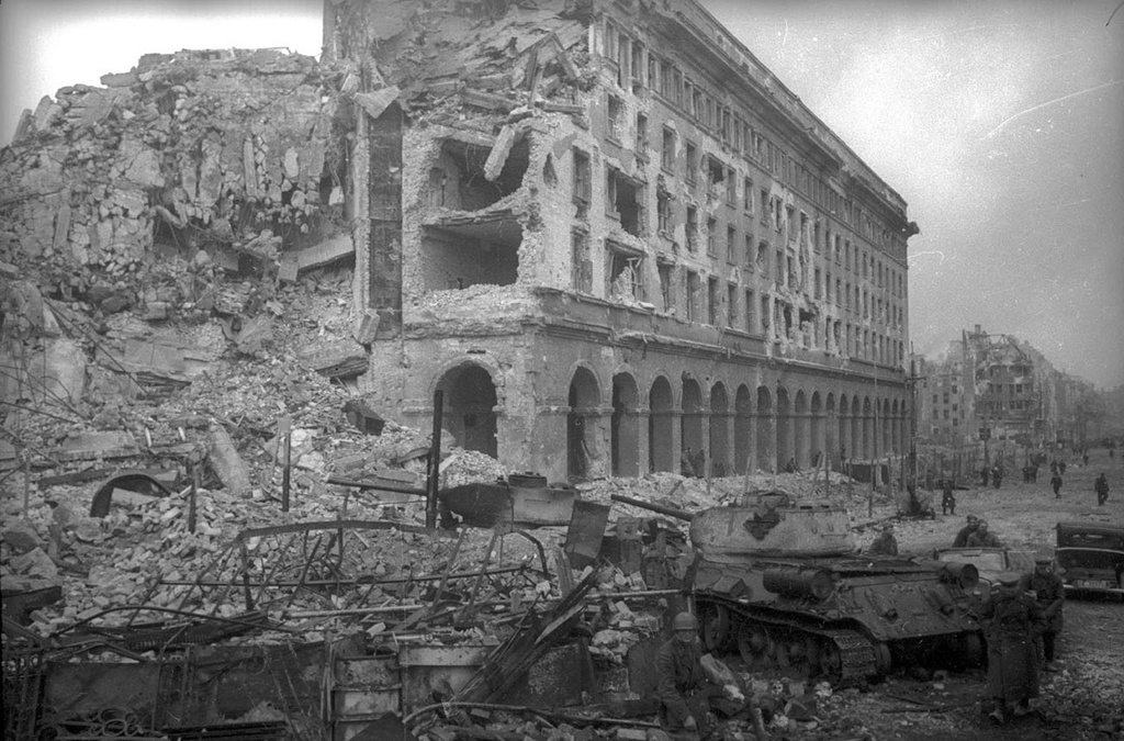 ?азрушенный Берлин