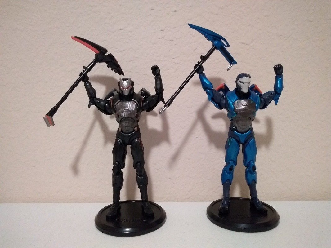 McFarlane Toys Fortnite Omega and Carbide Action Figures Review - Toy  Discussion at Toyark.com