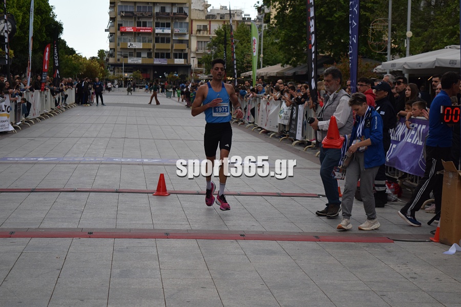 , 23&omicron;&sigmaf; &Alpha;&gamma;ώ&nu;&alpha;&sigmaf; &Delta;&rho;ό&mu;&omicron;&upsilon; &Kappa;&alpha;&lambda;&alpha;&mu;ά&tau;&alpha;&sigmaf;: &Mu;&iota;&alpha; &pi;&omicron;&lambda;ύ&chi;&rho;&omega;&mu;&eta; &gamma;&iota;&omicron;&rho;&tau;ή &alpha;&theta;&lambda;&eta;&tau;&iota;&sigma;&mu;&omicron;ύ &mu;&epsilon; &pi;&rho;&omega;&tau;&iota;έ&sigmaf; &Mu;&pi;&omicron;&upsilon;&rho;ί&kappa;&alpha; &kappa;&alpha;&iota; &Zeta;&omicron;&sigma;&kappa;ί&nu; (&phi;&omega;&tau;&omicron;&gamma;&rho;&alpha;&phi;ί&epsilon;&sigmaf; &kappa;&alpha;&iota; &beta;ί&nu;&tau;&epsilon;&omicron;)