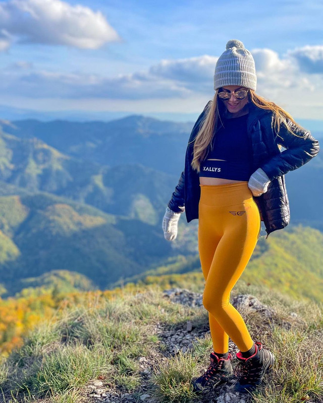 legins-w-a-view-@adka__p slovakia
