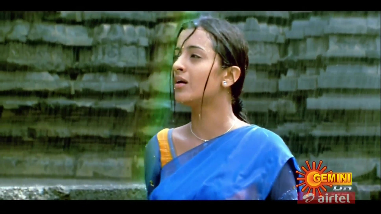 Trisha Hot & Sexy Compilation - Varsham.mp4_20200714_182051.908