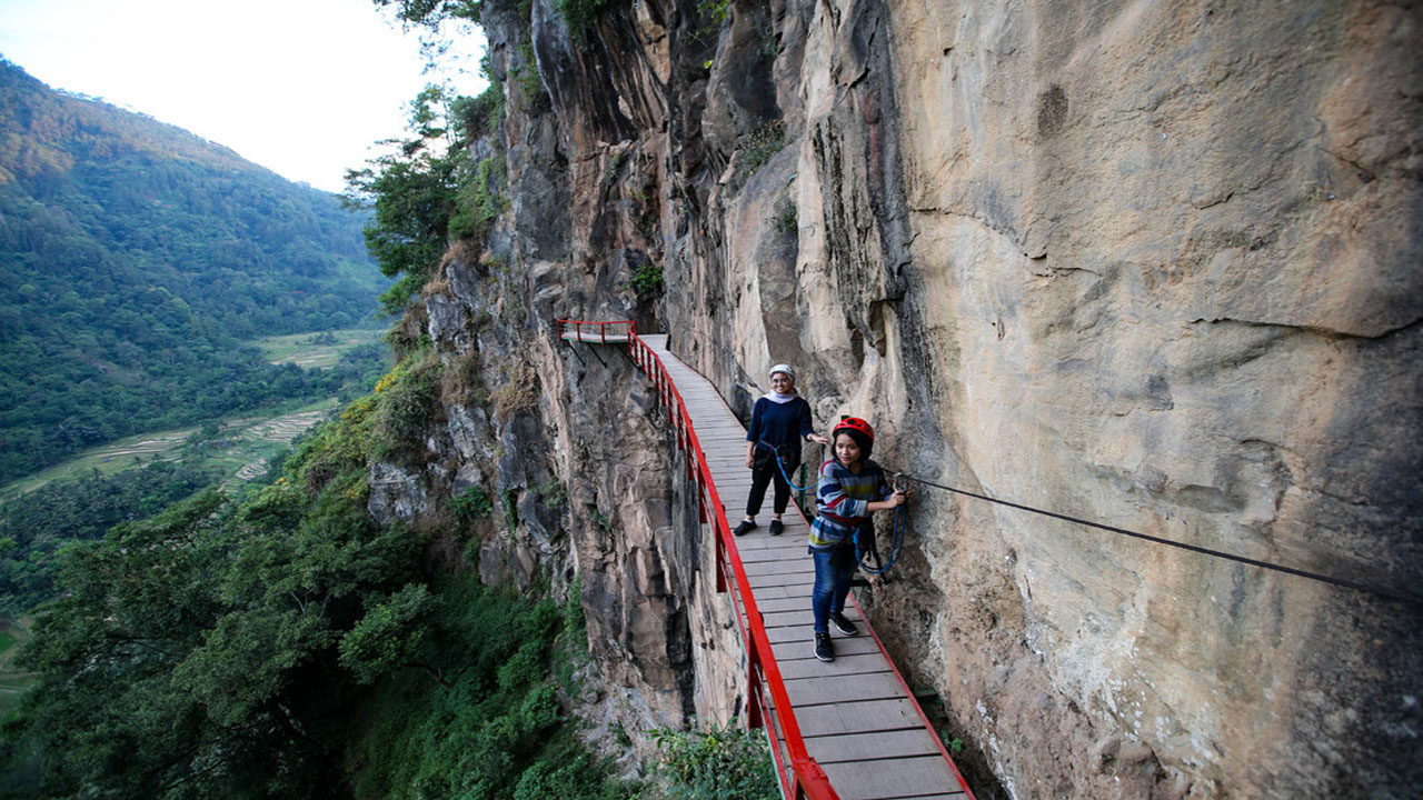 Wisata Alam Gumuk Reco