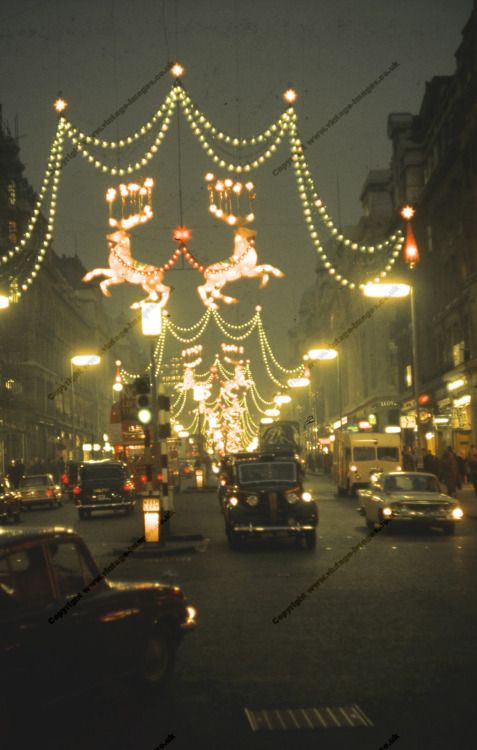 00-Oxford-Street-in-London-Christmas-1962.jpg